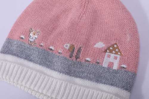 Soft Cashmere Girls's Beanie Cashmere Blend Soft Top With Cute Pompom Cashmere Beanie From China