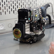 Design of High-resolution Long-wave Infrared Continuous Zoom Optical System