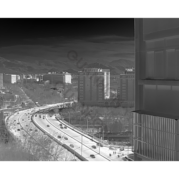 Recherche et mise en œuvre d'une technologie de mise au point automatique de lentille infrarouge basée sur un réseau de portes programmables sur site