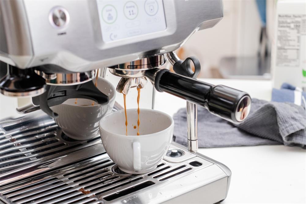 the use and precautions of the fully automatic coffee machine