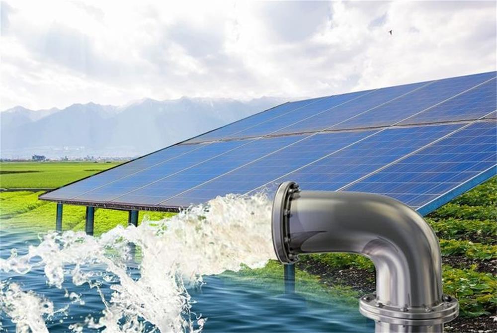 how the solar water pump works