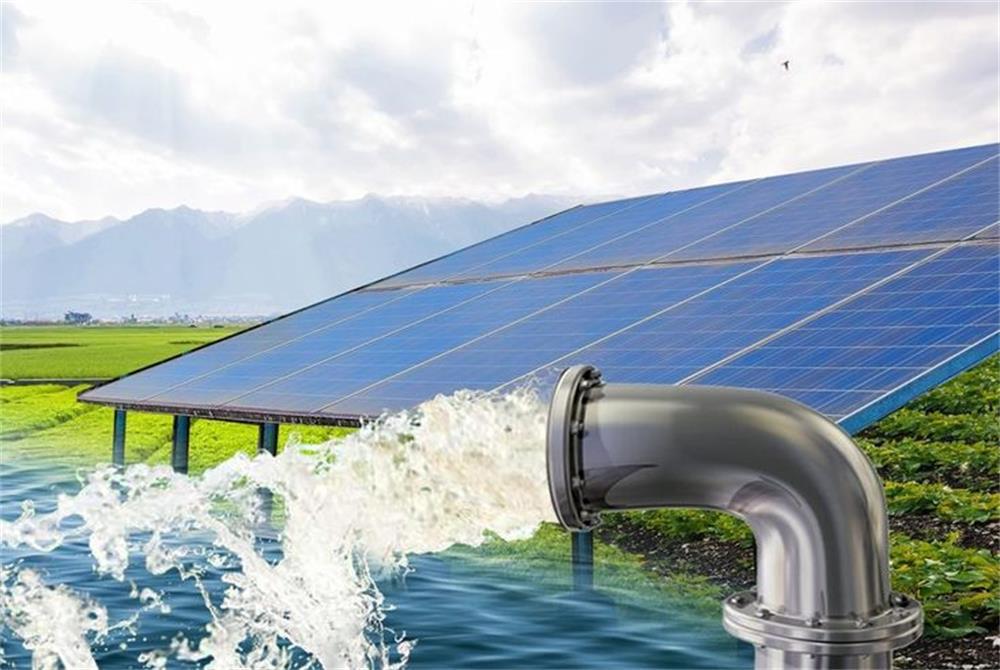 how the solar water pump works