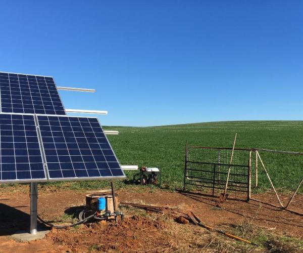 How Many Solar Panels Are Needed to Run the Solar Water Pump?