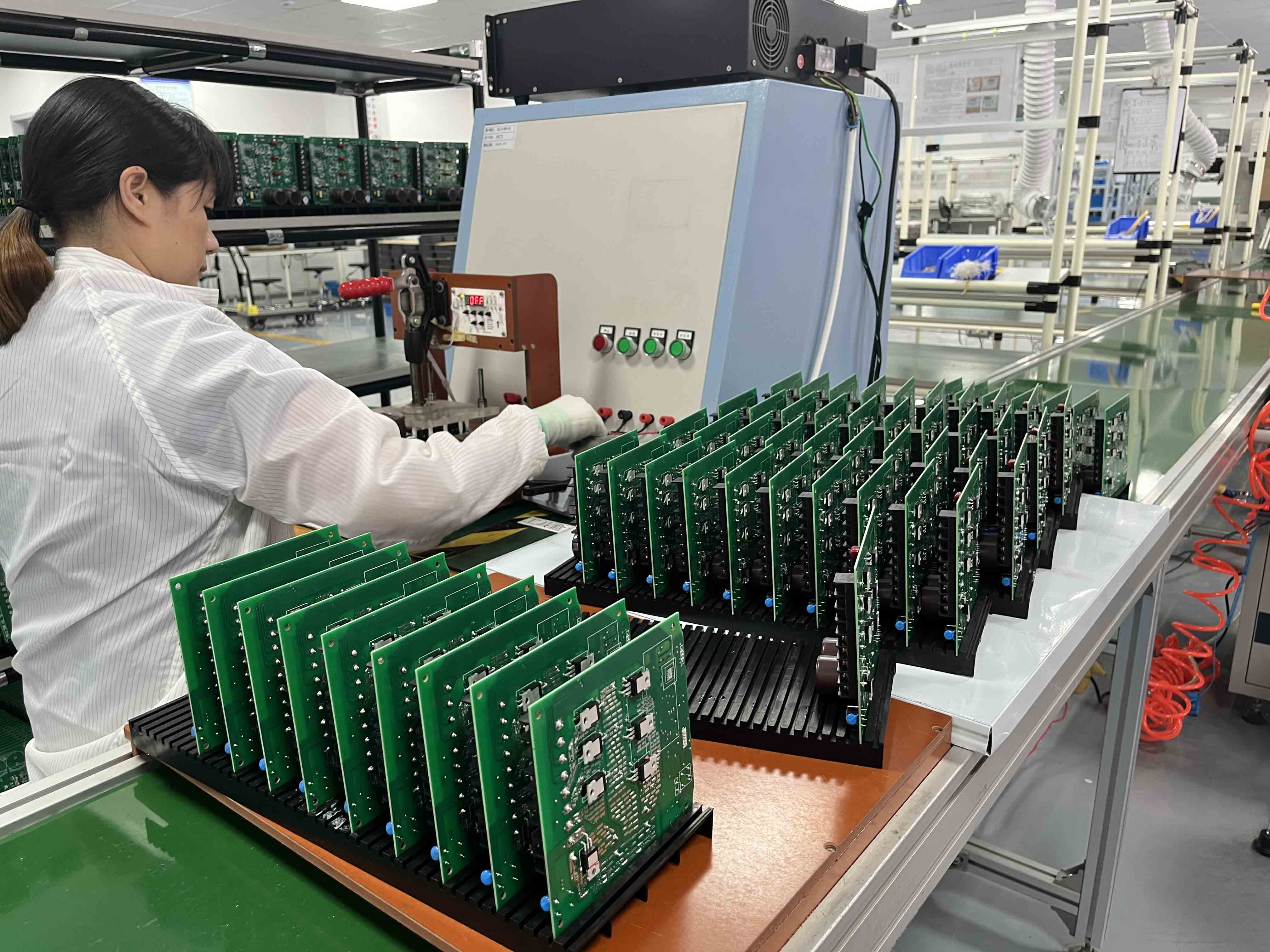 How a high-quality circuit board for solar pump controller is made? (2)