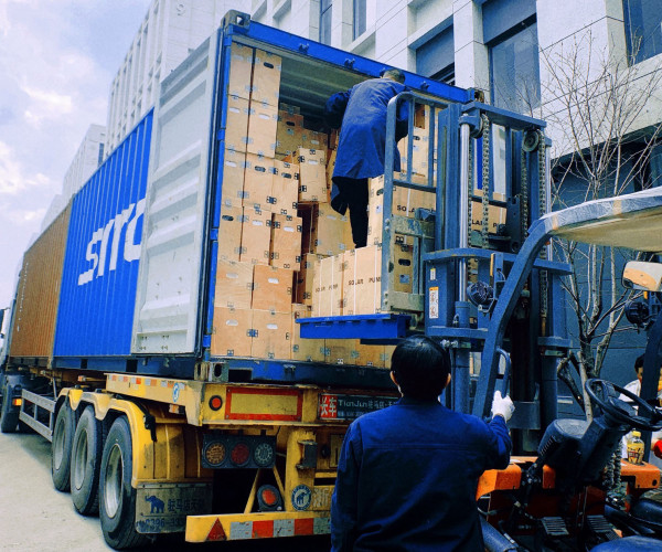 The Spring Festival Holiday is Coming