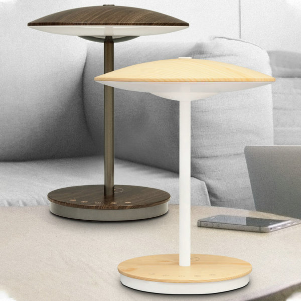 La lámpara de mesa LED inteligente de alto brillo y alta calidad le brinda una experiencia completamente nueva