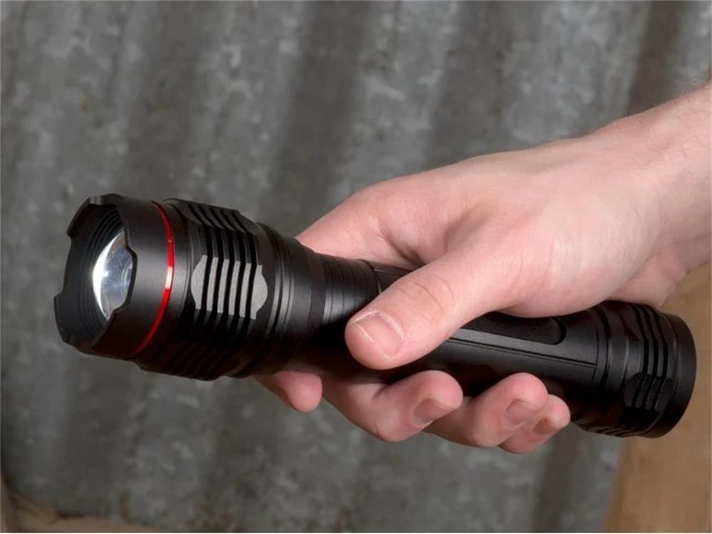 the precautions for the use of LED flashlights