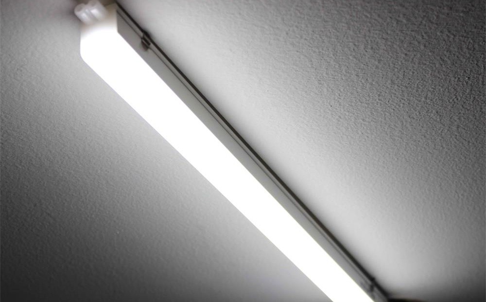 the advantages of using LED lamps