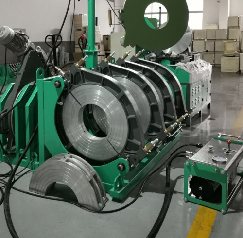 O que deve ser verificado antes de conectar a máquina de emenda automática por fusão de topo?