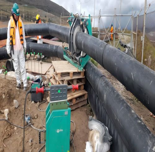 RIYANG no Peru: Máquina de fusão hidráulica de topo em um canteiro de obras