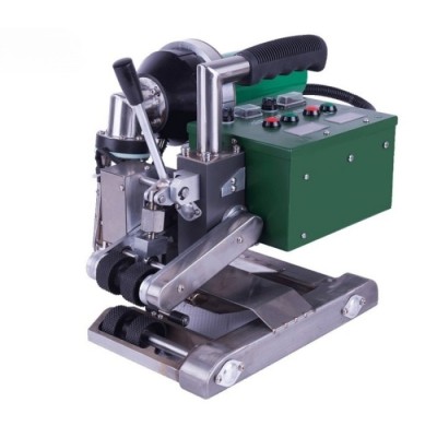 Soudeuse à coin chaud pour géomembranes RYG700