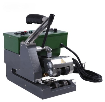 Soudeuse à coin chaud pour géomembranes RYG1200