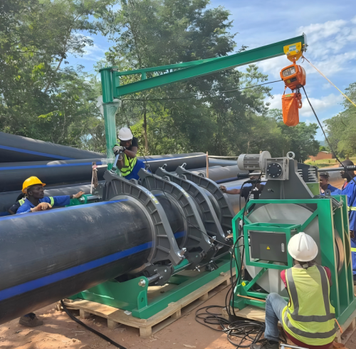 Riyang V1000 fournit des solutions d'approvisionnement en eau fiables au Zimbabwe