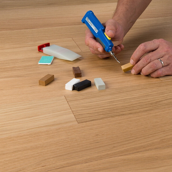 How to repair vinyl flooring scratches？