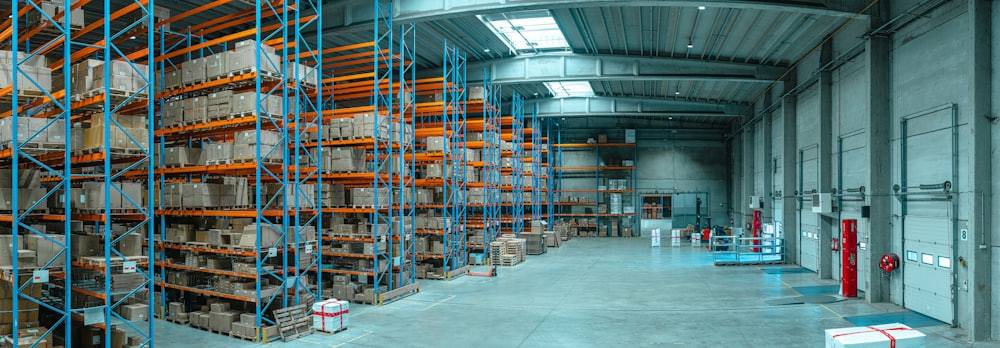 Cold storage warehouse with palletised frozen food