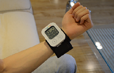 White Automatic High Blood Pressure Machine Adjustable Wrist Cuff