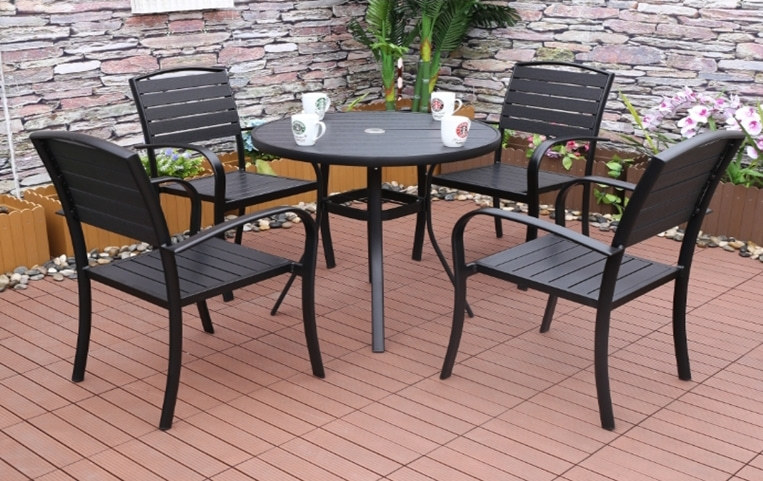 Wholesale WPC Garden Furniture Outdoor Set with  4 Chairs and 1 Table (YF-SMC217 YF-SMT225)