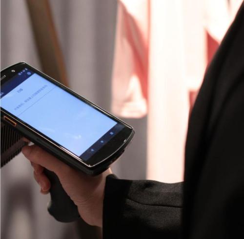 Application and Advantages of RFID Technology in Fashion Retail