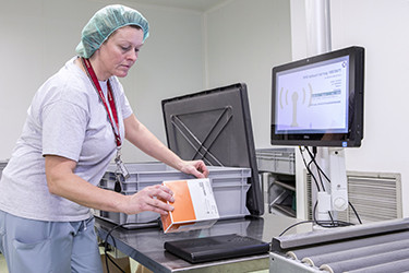 WHY SHOULD YOU USE AN RFID DESKTOP READER?