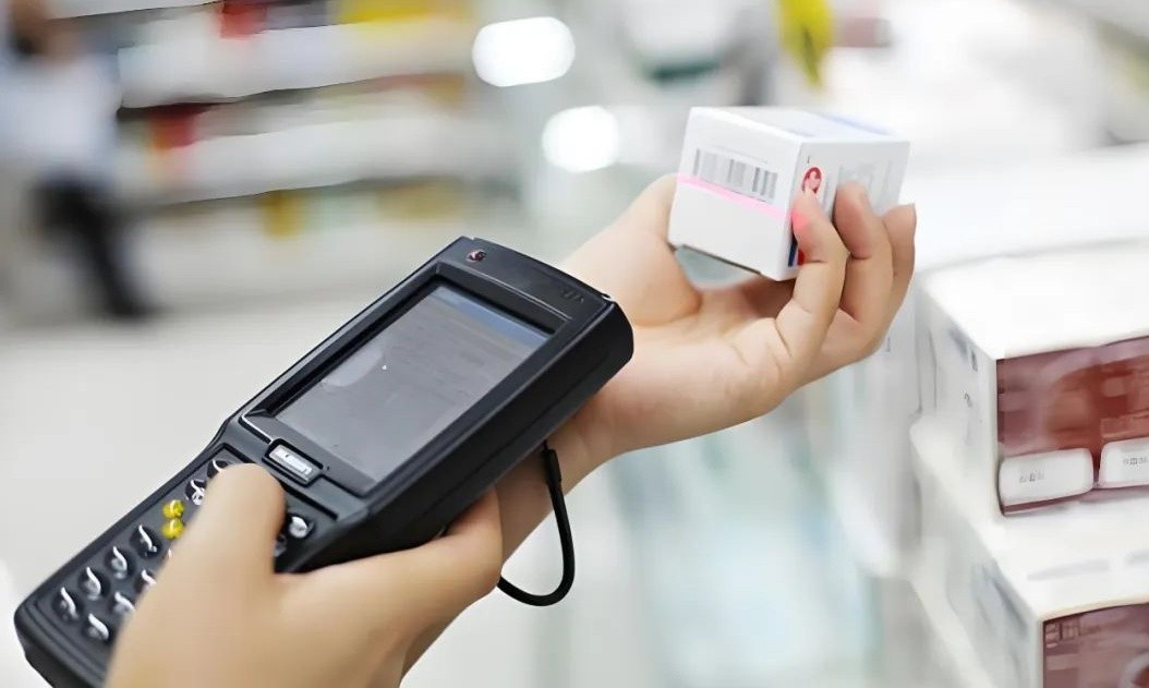 Innovative Application of RFID Technology in Pharmaceutical Logistics