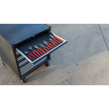 What does an RFID tool cabinet solution consist of? It includes six components ranging from tag selection to system integration.