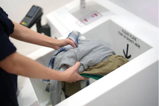 How AI with RFID Technology is Changing the Retail Inventory Management