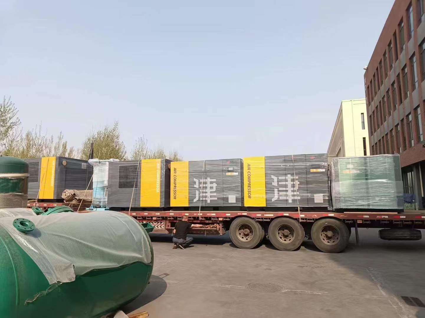Air Compressor Package and Shipping-1200-4