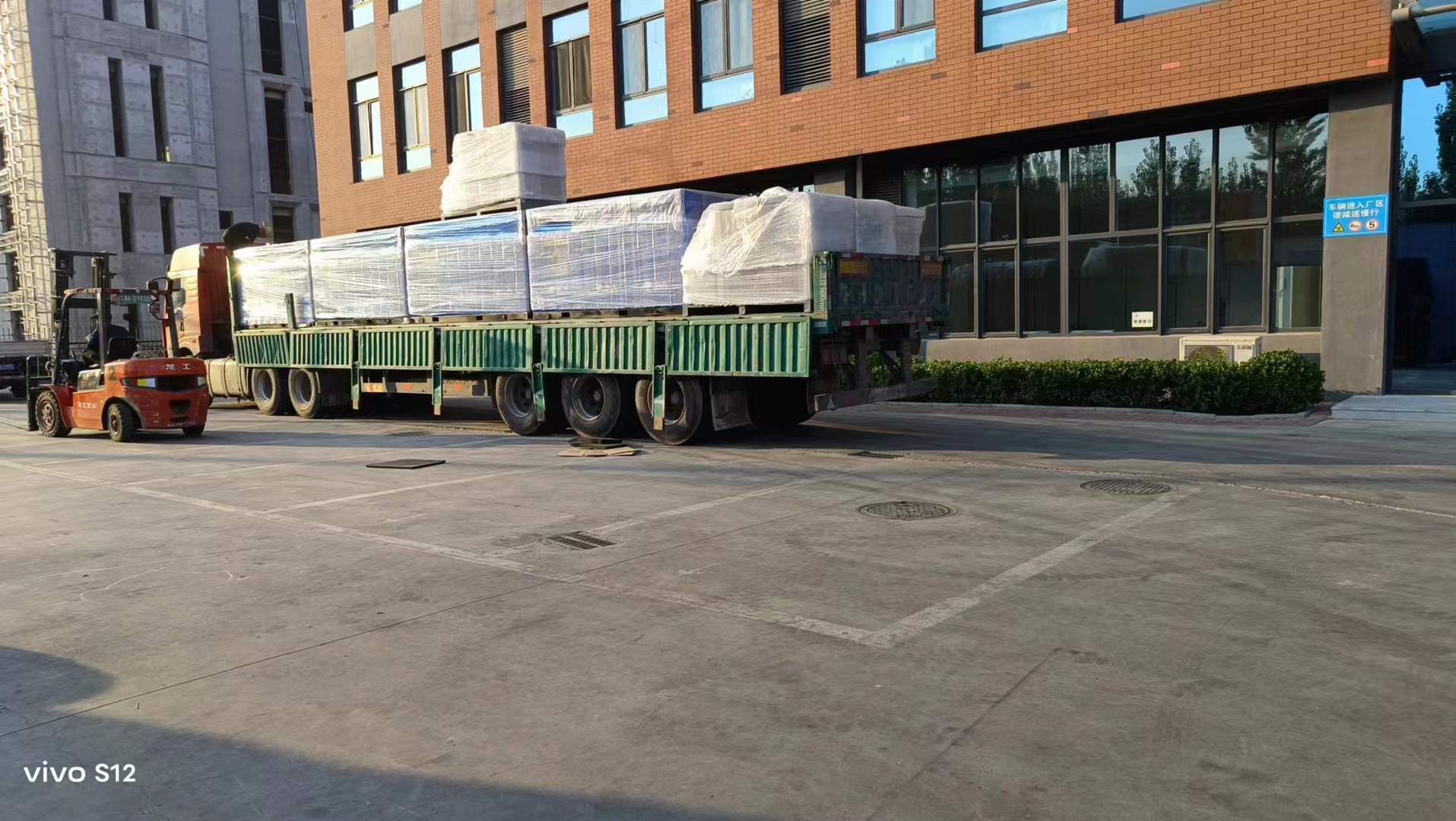 Explosion proof 660V air compressor delivered and shipped-1980-2