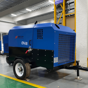 60 KW Mobile Diesel Rotary Screw Air Compressor For Truck 100 cfm 7/8/10/13 Bar