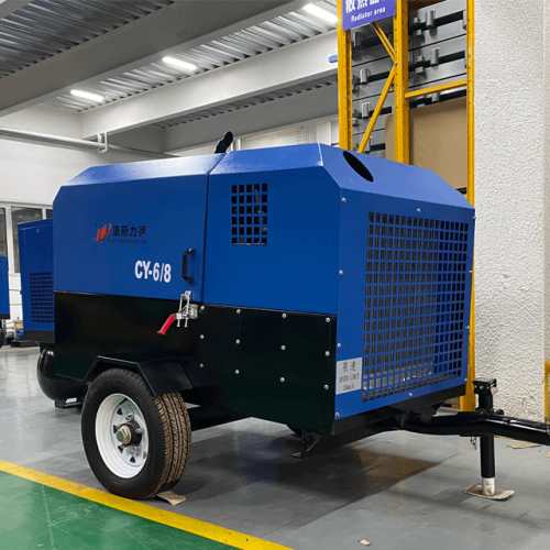 60 KW Mobile Diesel Rotary Screw Air Compressor For Truck 100 cfm 7/8/10/13 Bar