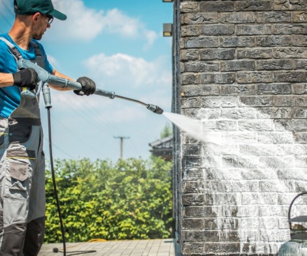 The Ultimate Guide to Pressure Washer Accessories: Choosing the Right Nozzle and Hose