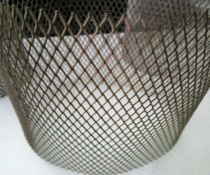 The difference and use of white titanium mesh and black titanium mesh.Baoji MMR is titanium mesh supplier.