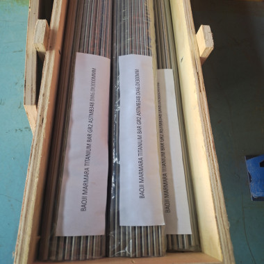 Sending titanium rods and other goods to our foreign customers