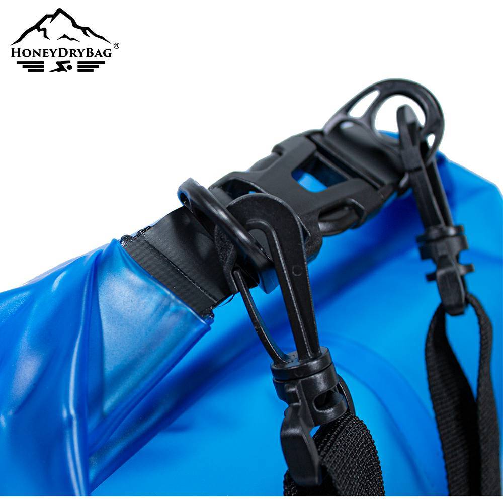 The strong buckle is incredibly durable and prevents the dry bag from accidentally opening.