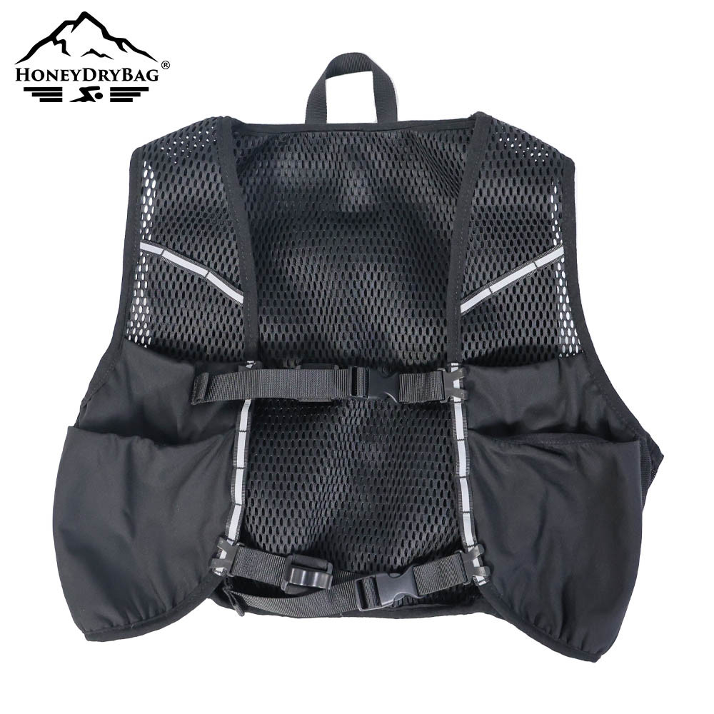 running vest with water bottle
