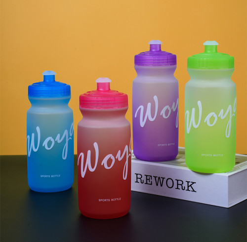 Sports Kettle with Foldable Design and Food Grade Silicone Material for Cycling Travel and Outdoor