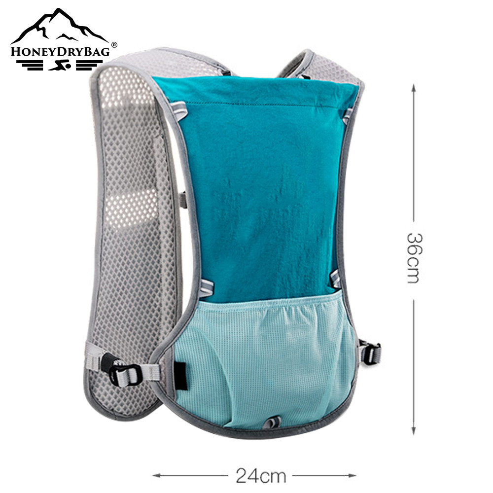 running vest with water bottle