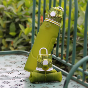 Factory-direct foldable silicone water bottle Food-grade BPA-free material, portable and eco-friendly