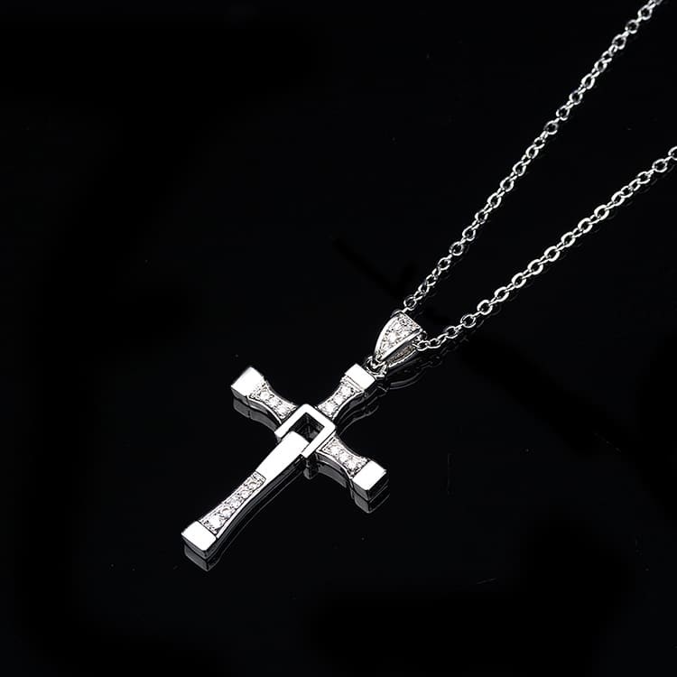 cross design pendant necklaces