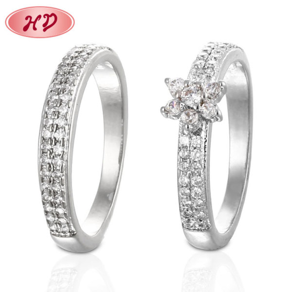 Bagues de promesse en or blanc à motif floral pour couples | Fleur d'amour infinie, diamant en oxyde de zirconium AAA | Jolies bagues assorties pour fiançailles, anniversaire de mariage
