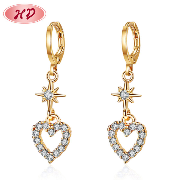 Pendientes de precio de fábrica al por mayor | Pendientes colgantes de corazón y estrella | Aretes colgantes de CZ chapados en oro de 18 k para mujer