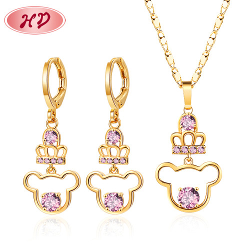 Conjunto de Joyas para Mujer al por Mayor | Conjuntos de aretes colgantes y collar con lindo oso con corona | Regalo de cumpleaños para mujeres y niñas con circonita cúbica AAA chapada en oro de 18 quilates