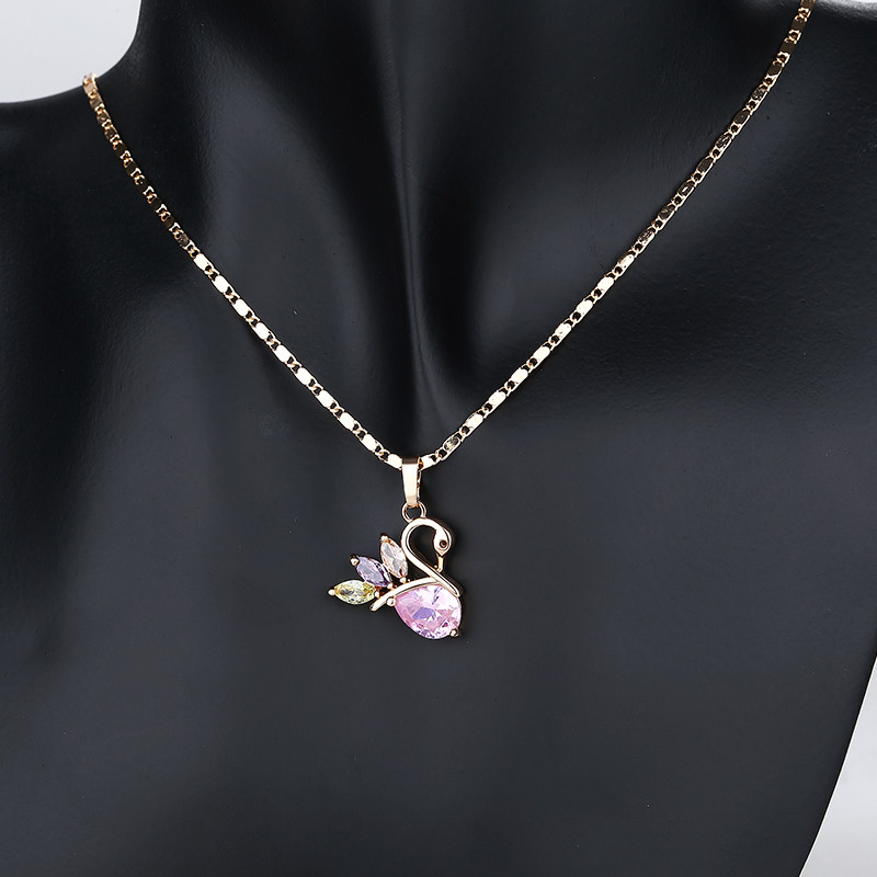 Swan pendant necklace