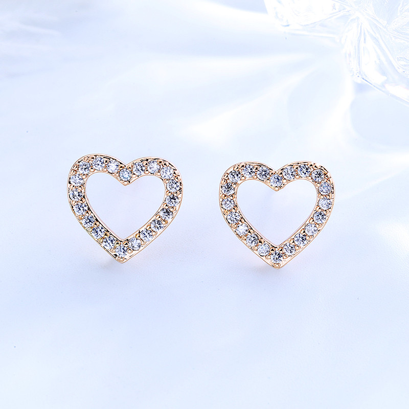 white heart Cubic Zirconia Ear Stud