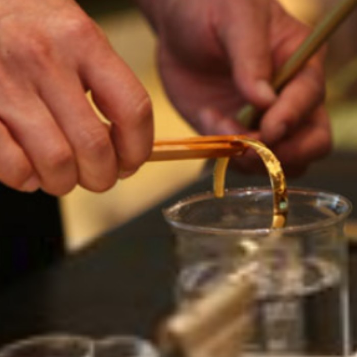¿Cómo limpiar joyas chapadas en oro?
