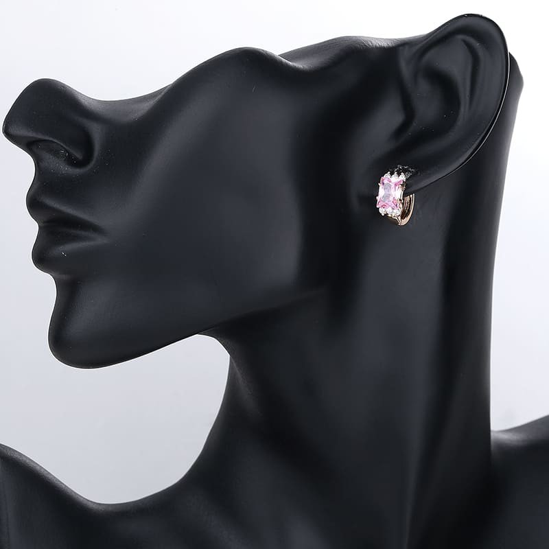 Bespoke One Stone Earring pink 3