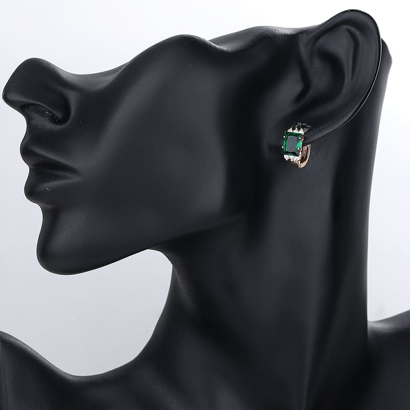 Bespoke One Stone Earring green 3
