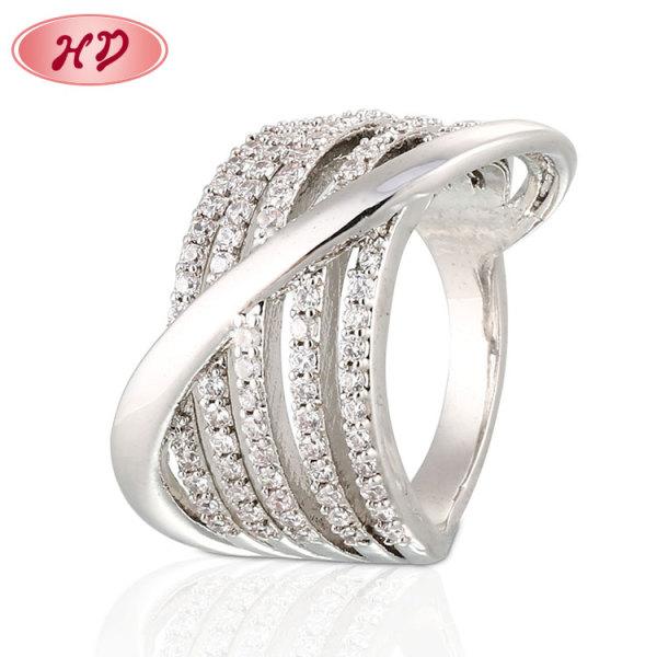 Bagues de promesse en gros | Design luxueux et élégant | Bague femme en laiton plaqué or 18 carats et rhodium avec zircone