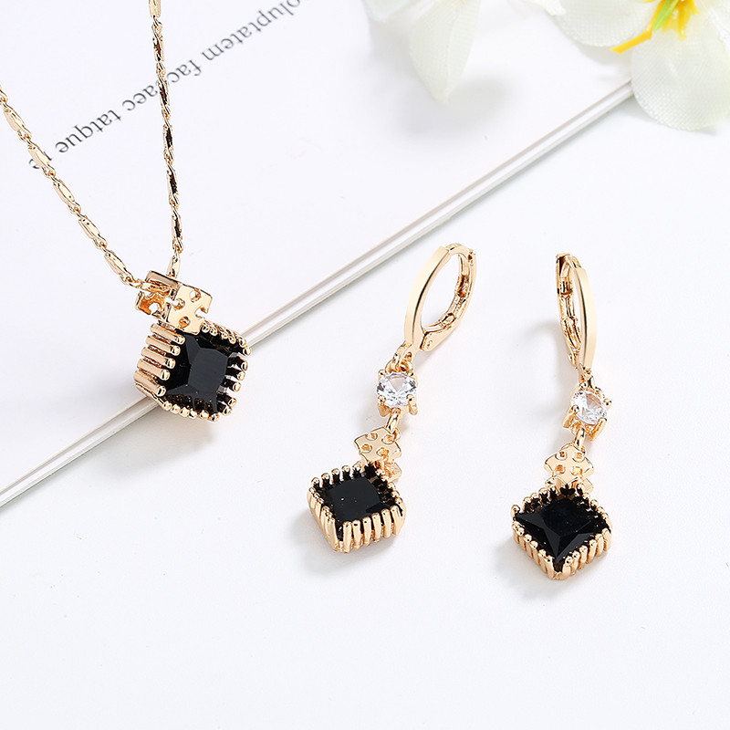 Cubic Zirconia Set of Earring and Necklace black