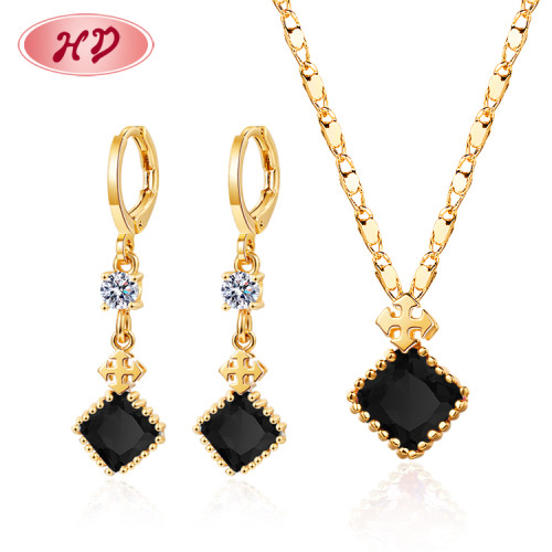 Jewelry Manufacturer Export Elegant Fancy Womens Necklace Sets of Jewlri| Cubic Zirconia Square Stone Design| Zirconia Brass Jewelri Plated With 18k Gold